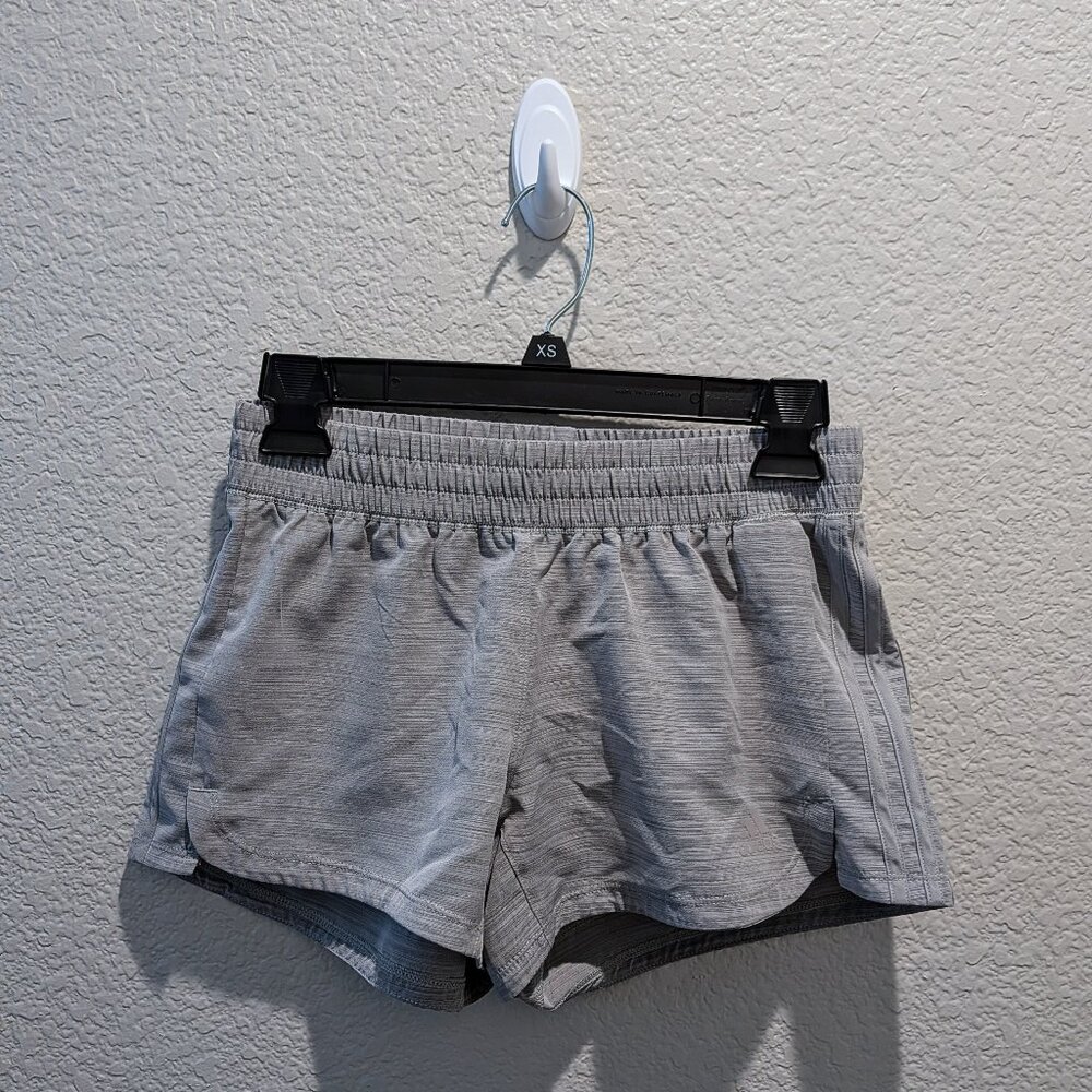BNWOT Adidas Heather Gray Pacer Training Heather Woven Shorts - Size XS